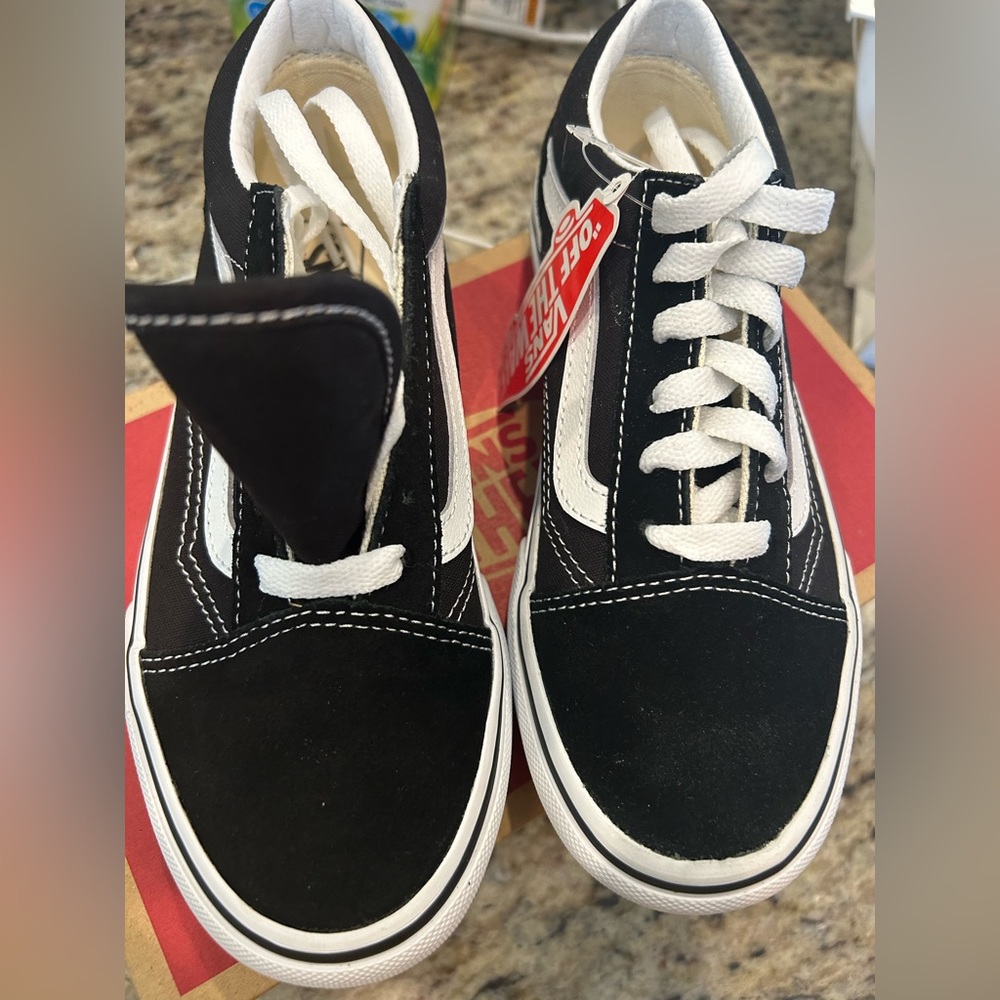 BNWT kids Old Skool platform shoes